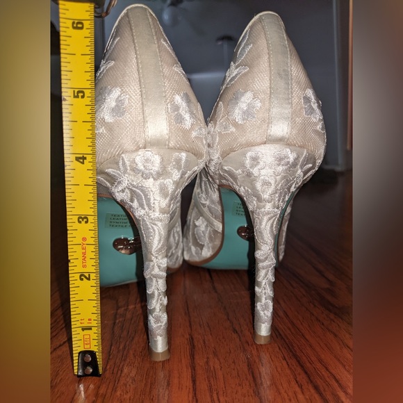 Betsy Johnson wedding shoe Size9 - Picture 8 of 9
